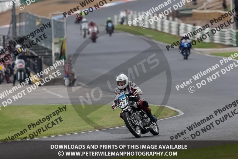 Vintage motorcycle club;eventdigitalimages;mallory park;mallory park trackday photographs;no limits trackdays;peter wileman photography;trackday digital images;trackday photos;vmcc festival 1000 bikes photographs